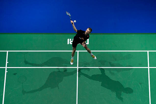 羽毛球場(chǎng)地單打左區(qū)與雙打右區(qū)標(biāo)記圖解