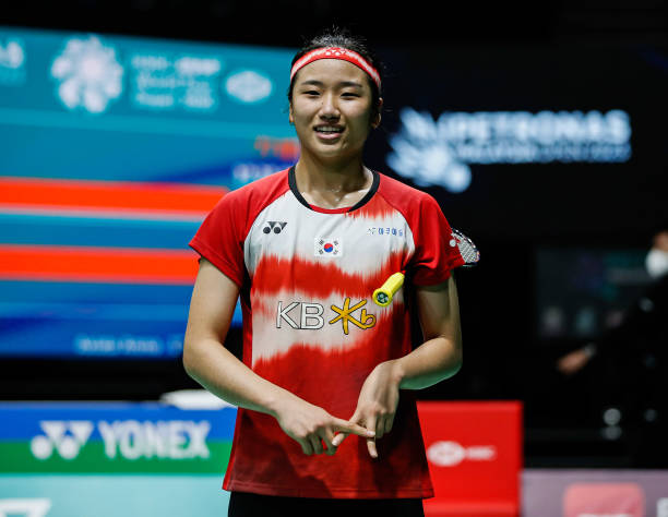 校外人員如何租用學(xué)校羽毛球場(chǎng)地？