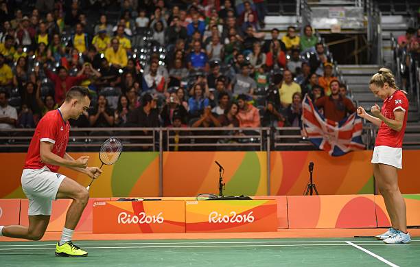 如何為10歲孩子挑選合適的羽毛球拍？家長必看！