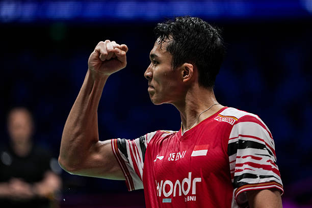 李玲蔚的羽毛球教學(xué)秘籍：技術(shù)、戰(zhàn)術(shù)與體能結(jié)合