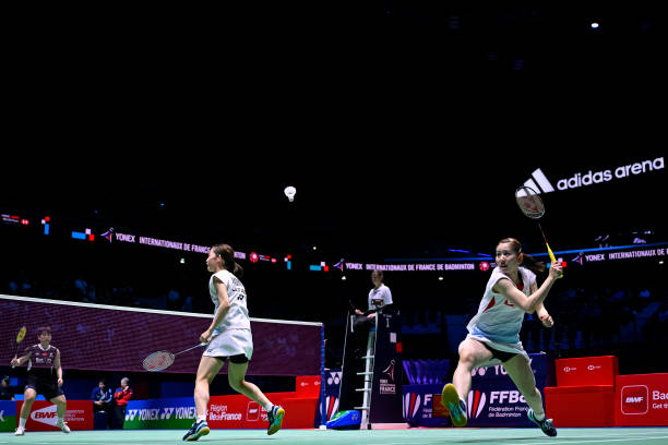 羽毛球裝備革命：解析“金孔”設(shè)計(jì)的科學(xué)原理