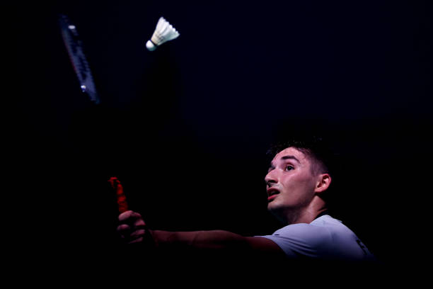 羽毛球耐打測試：鴨毛 vs 鵝毛 vs 合成球