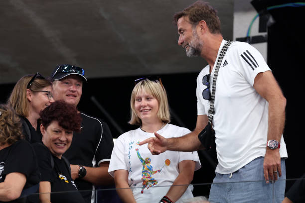 單打與雙打扣球動作差異：實戰(zhàn)中的運用技巧