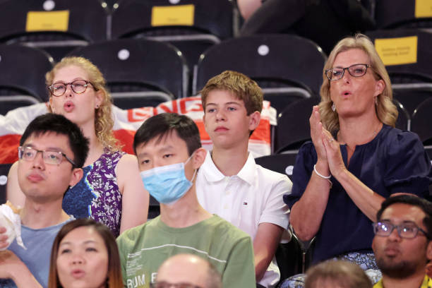 羽毛球比賽裝備要求圖解：球拍、球網(wǎng)、服裝全解析