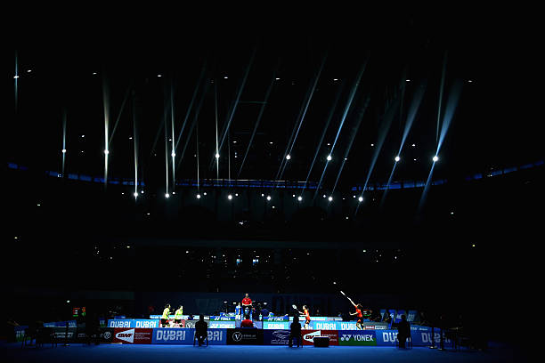 兒童羽毛球基本功：正手發(fā)球與接球教學(xué)視頻