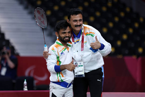 李寧羽毛球價格表及選購指南：如何根據(jù)預(yù)算選球？