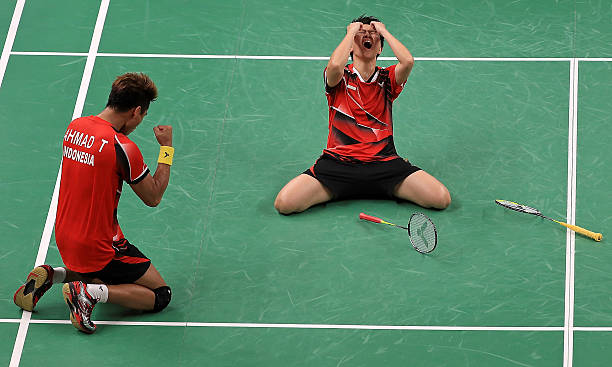 羽毛球扣殺必學(xué)秘籍：提高速度與精準(zhǔn)度的關(guān)鍵要點(diǎn)