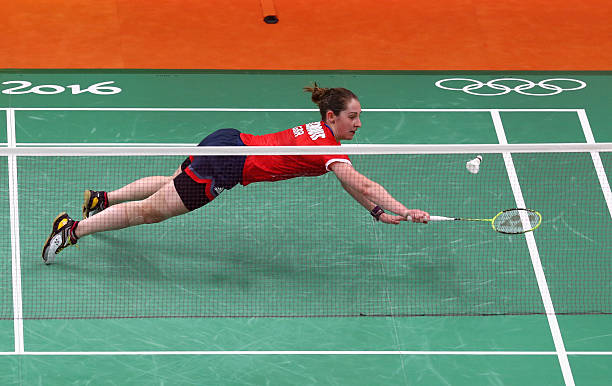 如何應(yīng)對對手的殺球？防守與反擊技巧