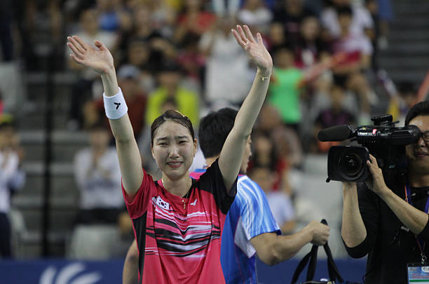 羽毛球殺球集錦：世界頂級選手殺球慢動作對比分析