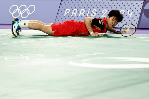 羽毛球左右腳站位原則：如何優(yōu)化場(chǎng)上移動(dòng)與平衡