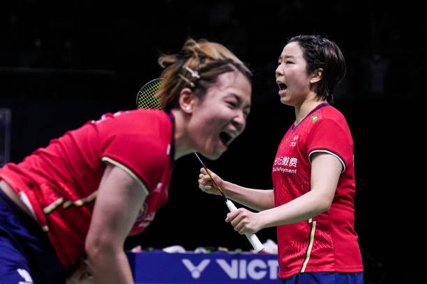 尤尼克斯羽毛球拍的價格為何普遍偏高？