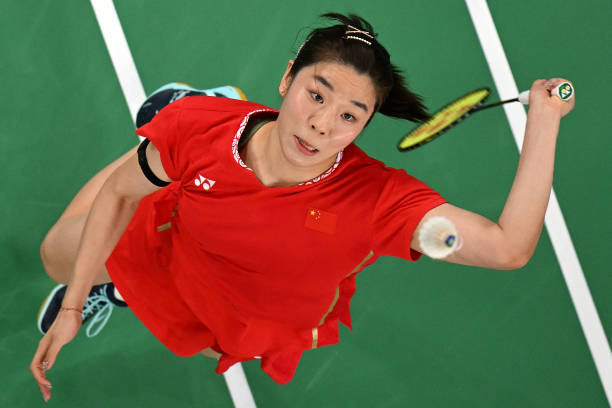 如何選擇？羽毛球1010與1012的優(yōu)缺點(diǎn)大比拼