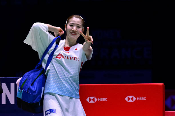 羽毛球單打站位策略：如何控制全場節(jié)奏