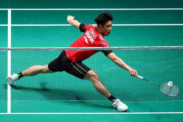 羽毛球正確姿勢對身體的影響：如何減少運動損傷風(fēng)險