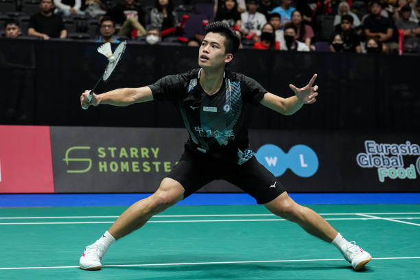 初中生如何挑選性價比高的羽毛球拍？5大品牌解析