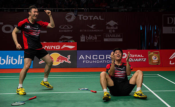 強力羽毛球拍值得買嗎？真實使用體驗分享