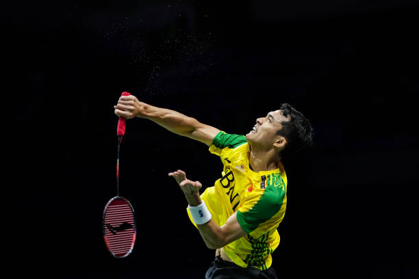 川崎羽毛球鞋科技解析：防滑、抗扭與透氣性的突破