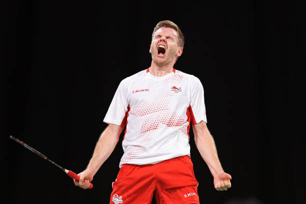 如何利用線路變化打亂對手節(jié)奏？雙打戰(zhàn)術(shù)解析