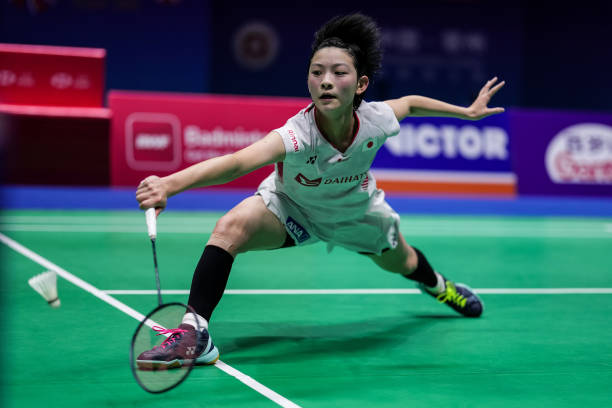 兒童羽毛球拍對(duì)比：碳纖維 vs 鋁合金哪種更好？