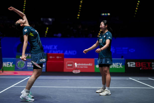 從發(fā)球到扣殺：兩根底線在羽毛球比賽中的關(guān)鍵作用