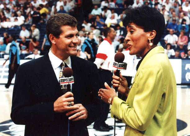 籃球規(guī)則課后反思：規(guī)則記憶與靈活運(yùn)用的平衡