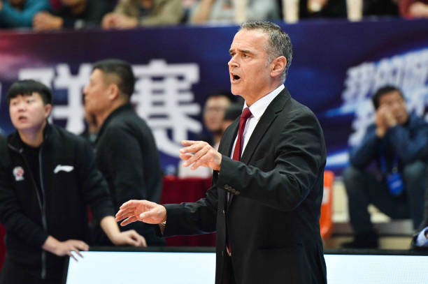 初中生籃球比賽實戰(zhàn)技巧訓(xùn)練方法