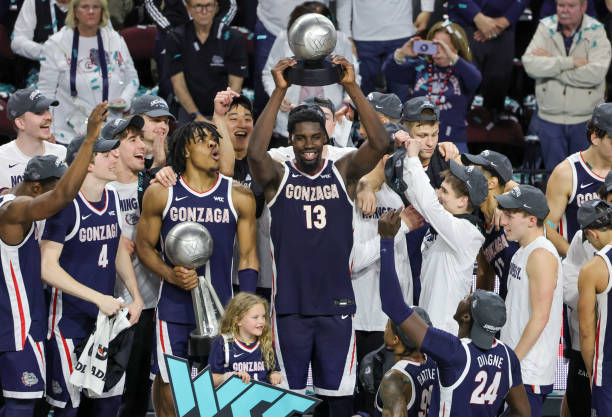 國(guó)際籃聯(lián)與NBA規(guī)則差異對(duì)比：全球與職業(yè)聯(lián)賽的不同之處