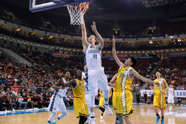 菲律賓籃球聯(lián)賽積分榜最新動(dòng)態(tài)：強(qiáng)隊(duì)領(lǐng)跑，黑馬崛起