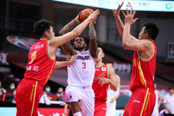 NBA球迷必備：收米網(wǎng)頁直播全攻略