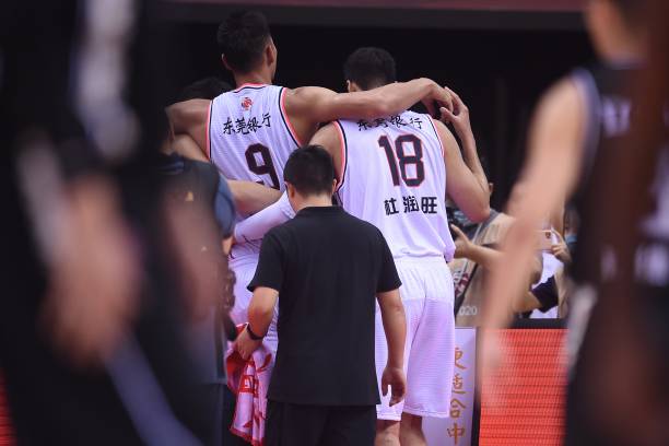 籃球小前鋒基本功教學(xué)：從入門到精通