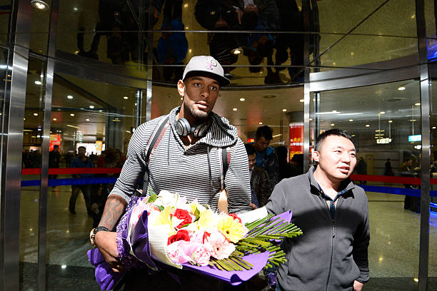 避免犯規(guī)：籃球運動員必須掌握的合規(guī)動作與禁區(qū)