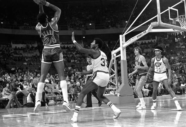 控球后衛(wèi)的跑位藝術：球場上的指揮家如何移動