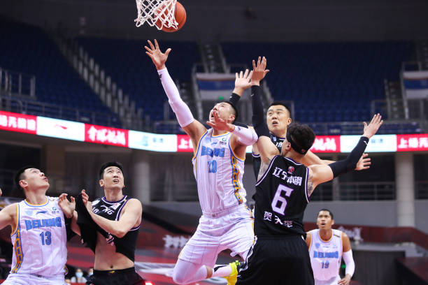 剖析nba免費(fèi)直播在線直播軟件手機(jī)版中的競(jìng)爭(zhēng)策略：如何在紅海中脫穎而出？