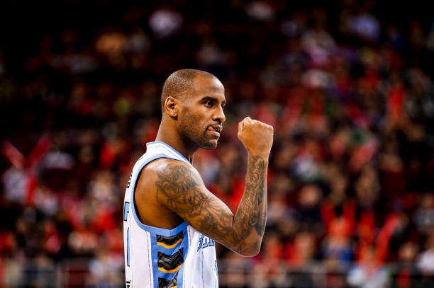 實(shí)戰(zhàn)上籃技巧30招：視頻教學(xué)提升你的比賽表現(xiàn)