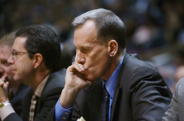 地域?qū)梗篘BA總決賽歷史對陣中的城市與球隊(duì)文化碰撞