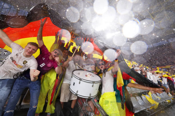 今晚足球賽事預測：勝負概率圖表全解析