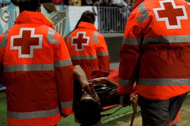 標(biāo)準(zhǔn)足球場跑道VS田徑場：一圈長度差異解析