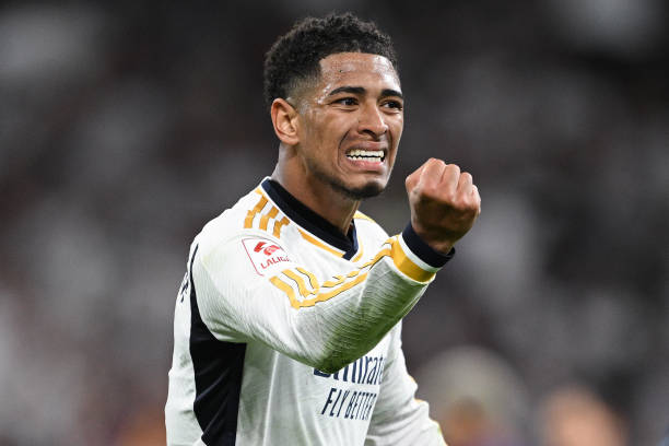 巴喬的年齡與傷?。耗切┠晁绾螒?zhàn)勝時(shí)間與傷痛