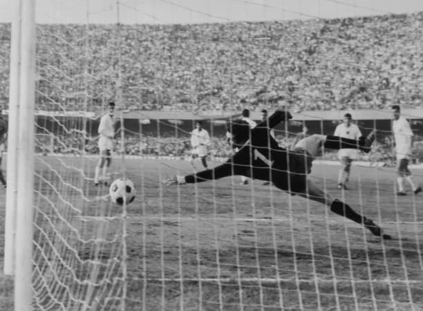 新手必看！FIFA足球世界球員求購全攻略