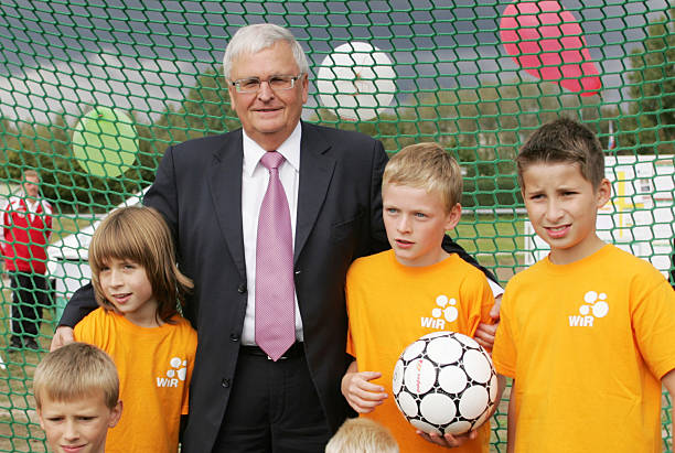 AC米蘭完成鋒線升級(jí)！哈蘭德簽約5年，年薪曝光