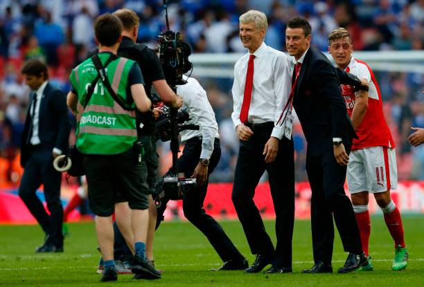 30位任意球?qū)＜遥簭呢惱紺羅的進(jìn)球傳奇