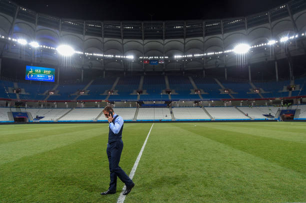 梅西被拉莫斯推搡后淡定回應，展現(xiàn)巨星風范