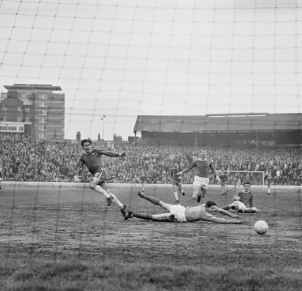 從歐聯(lián)杯到歐冠八強(qiáng)：這些球隊的雙線征程