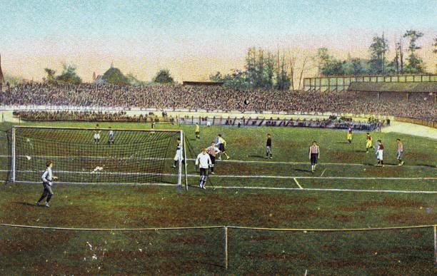 支撐腿彎曲與射門發(fā)力：足球教練的專業(yè)建議