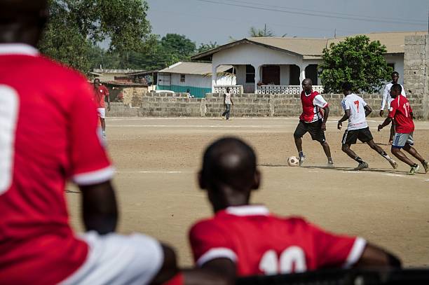 哈蘭德吃餅集錦：看挪威神鋒如何輕松破門