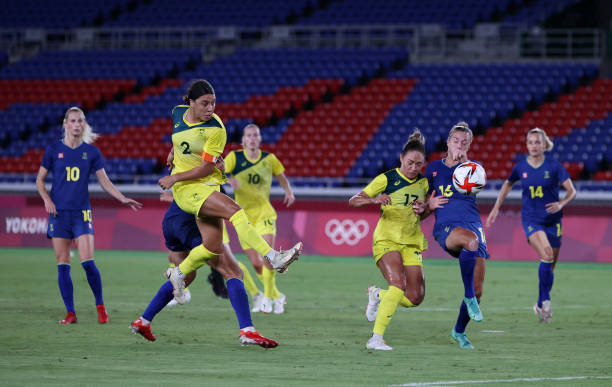 卡塔爾比賽裁判馬寧執(zhí)法集錦：紅黃牌頻出引爭(zhēng)議