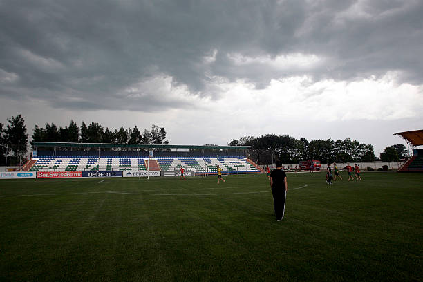 （強調(diào)其個人形象的轉(zhuǎn)變和成熟）