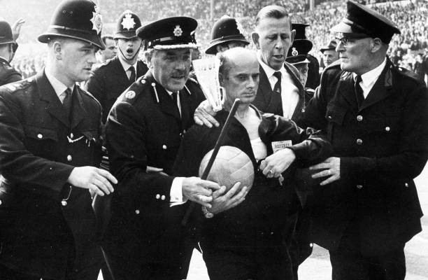 從草皮到看臺：標(biāo)準(zhǔn)足球場建設(shè)費(fèi)用全解析