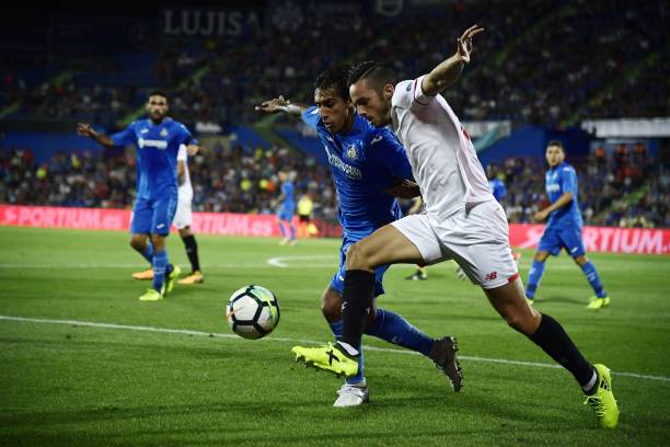 利物浦歐冠首發(fā)出爐！薩拉赫領(lǐng)銜，范迪克坐鎮(zhèn)后防