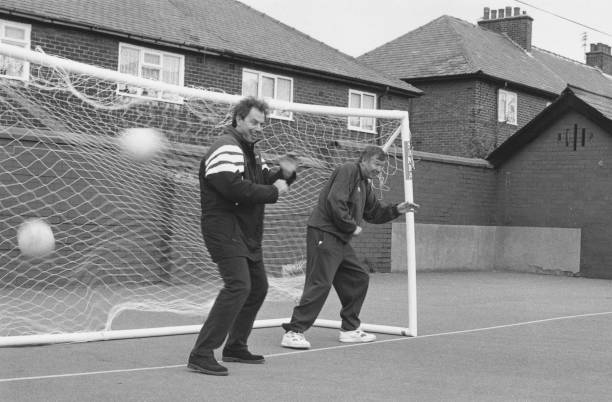 射門次數(shù) vs. 進(jìn)球數(shù)：足球比賽中隱藏的得分密碼